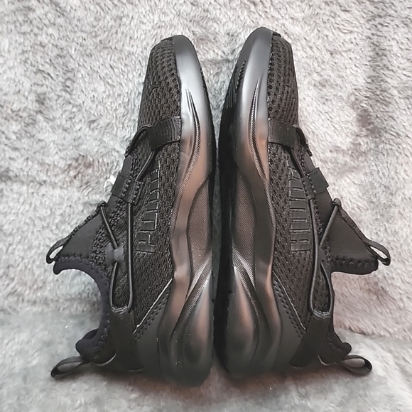 Boys Puma slip on sneakers in black.Size 10. New no tags. - Picture 1 of 9